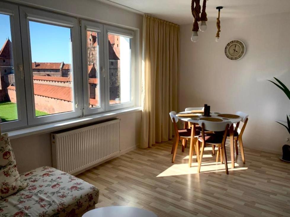 Widok Zamku O Poranku Apartment Malbork Exterior photo